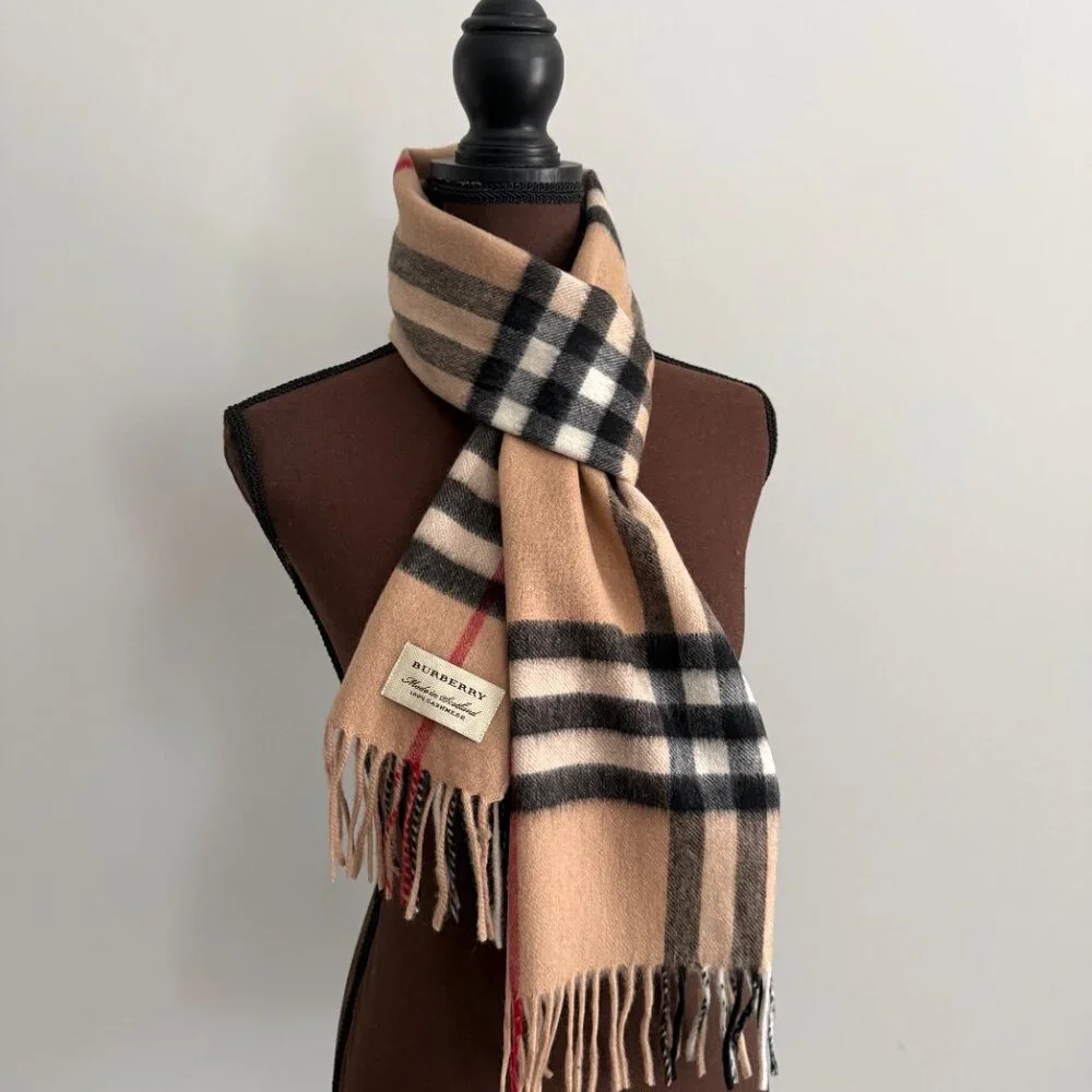 NWT Unisex Burberry Iconic Cashmere Scarf - Picture 7 of 13